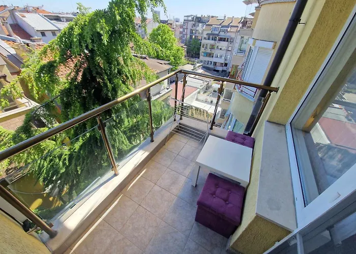 Gurko - Center And Sea Garden Апартамент Бургас