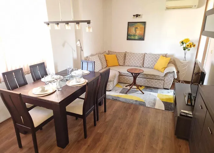 Апартамент Gurko - Center And Sea Garden